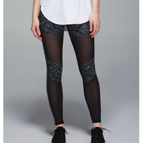 lululemon athletica Pants - Lululemon Hot To Street Pant Animal Print